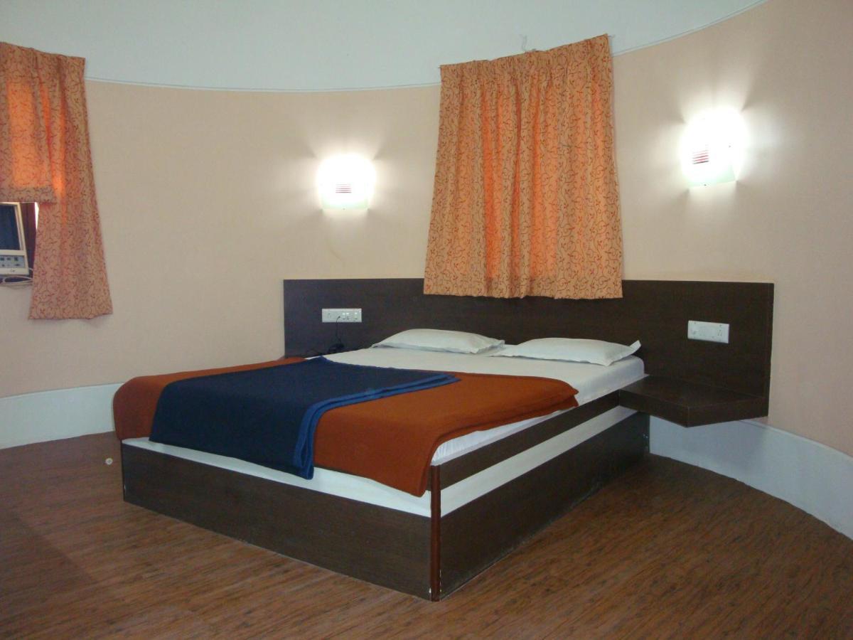 Hotel Tapovan Nashik Buitenkant foto