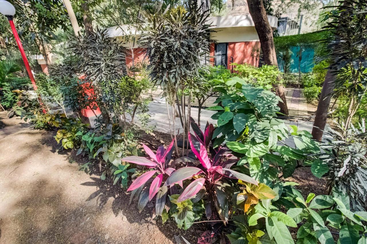 Hotel Tapovan Nashik Buitenkant foto
