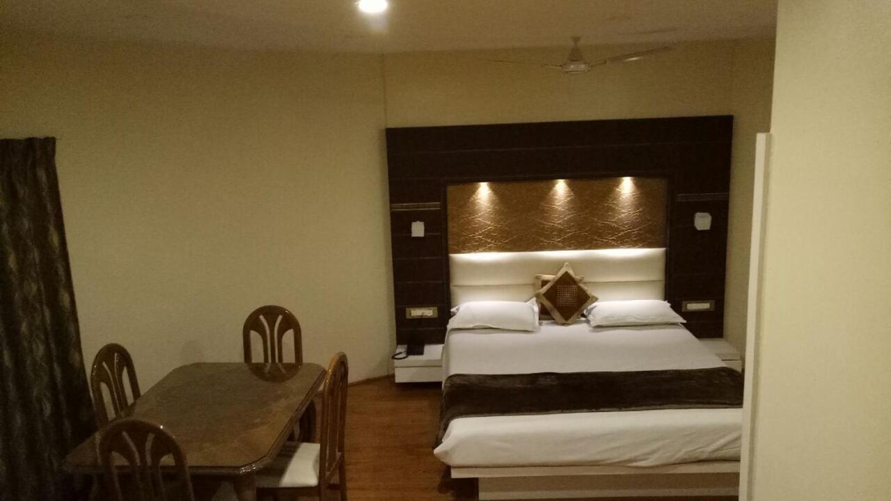 Hotel Tapovan Nashik Buitenkant foto