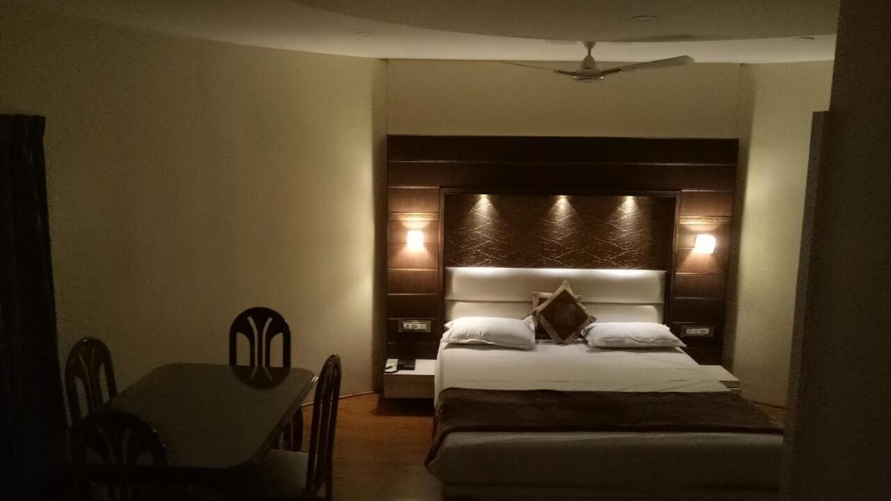 Hotel Tapovan Nashik Buitenkant foto